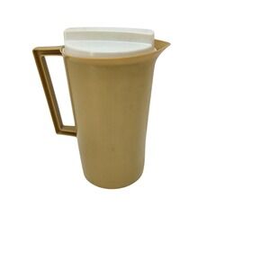 Vintage Polly Flex Republic Molding Corp Tan Plastic Pitcher with Lid No. 190